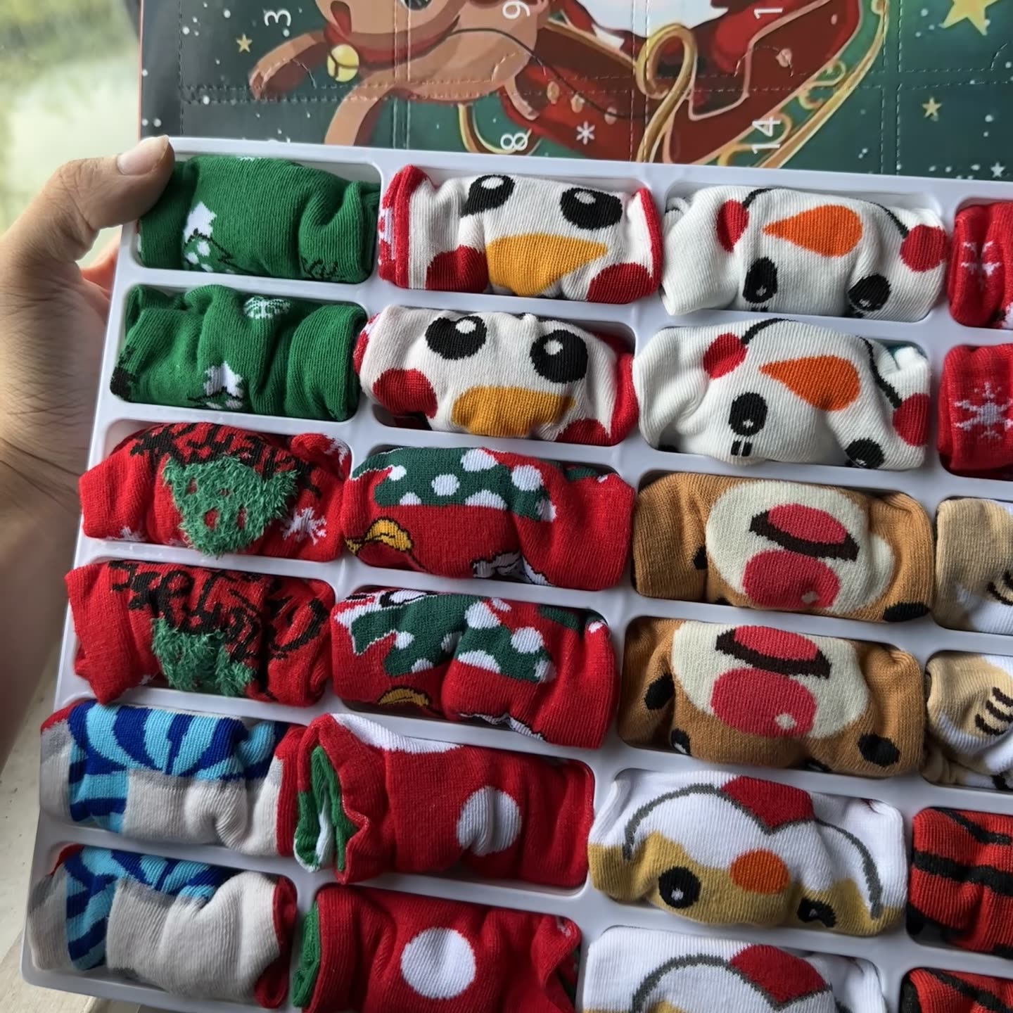 🧦 24 Pairs of Christmas Socks - Advent Calendar 2025
